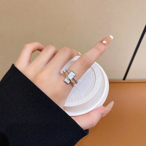 Unique Design Elegant Delicate Exaggerated Lines Ring Jewelry