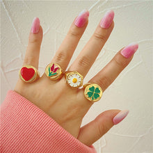 Load image into Gallery viewer, Vintage Pink Green Color Resin Flower Love Heart Rings