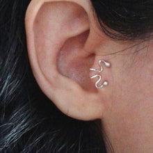 Load image into Gallery viewer, Unique Tragus Earrings - Love Essential Being